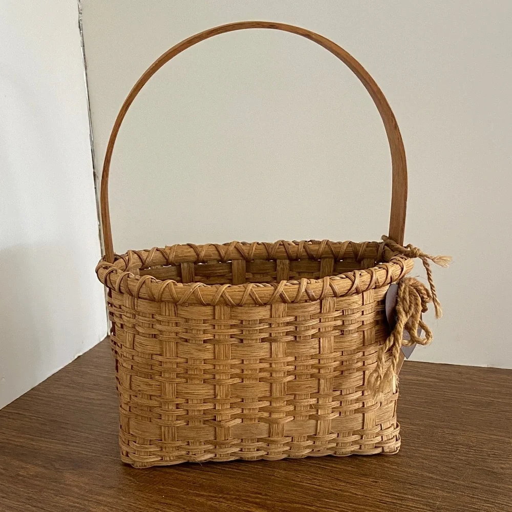 HAND WOVEN BASKET / Artist Margaret Hardin